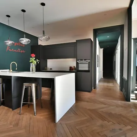 Le Haussman - Central & Elegant *