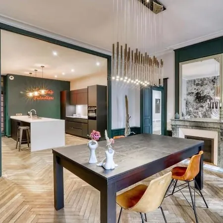 Le Haussman - Central & Elegant Appartement